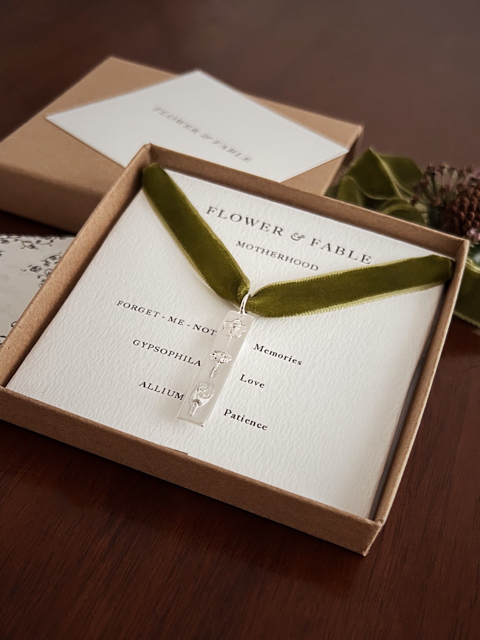 Flower & Fable Motherhood bar pendant