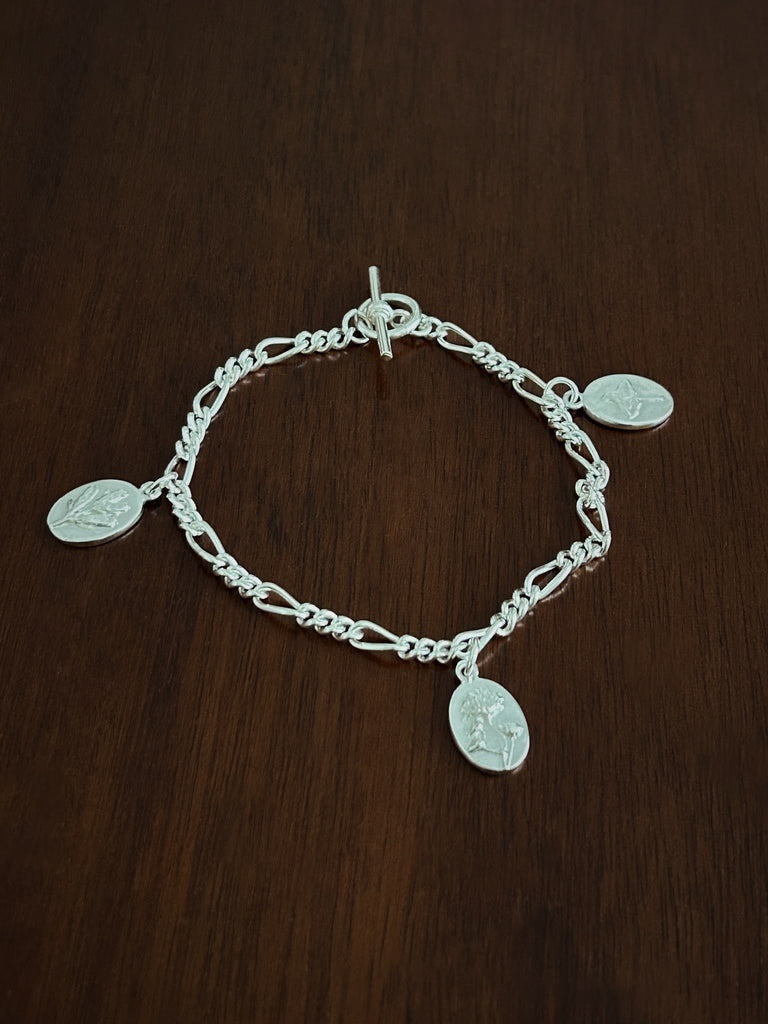 CHILD'S HEAVY CURB FIGARO BRACELET (Bracelet Only) - Flower & Fable